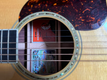 Load image into Gallery viewer, 2017 Martin Custom Shop Jorma Kaukonen M-30 SOLD