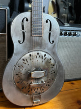 Load image into Gallery viewer, 2016 Mule Tricone #198 SOLD