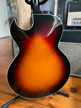 Load image into Gallery viewer, 2002 Gibson Memphis ES-137