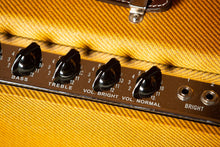 Load image into Gallery viewer, 2008 Fender Custom ‘57 Twin-Amp 40 Watt SOLD
